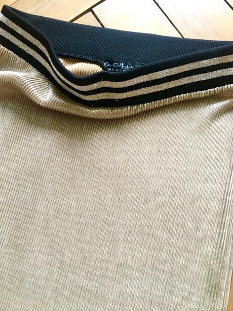 Zlatá sukňa, clockhouse,s