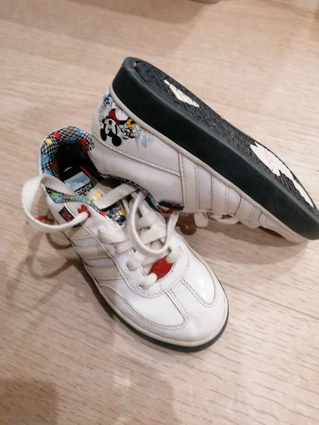 Adidas botasky mickey, adidas,30