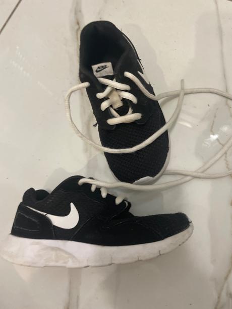Čierne nike tenisky, nike,27