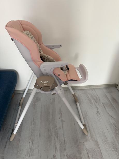 Jedalenska stolicka pre bábätko, jané