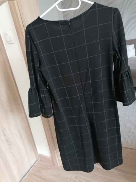 Saty so zvoncovymi rukavmi, reserved,s