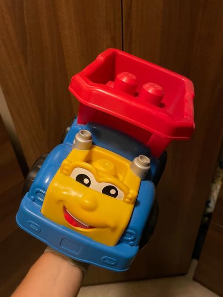 Autíčko ku stavebnici mega blocks, 