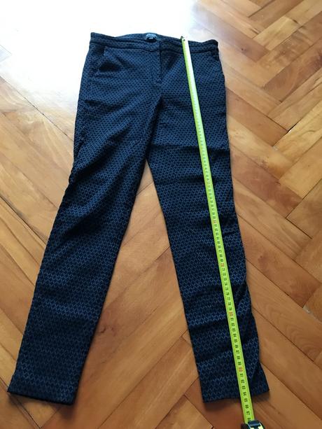 Čierne dámske nohavice reserved s jemným vzorom, reserved,40