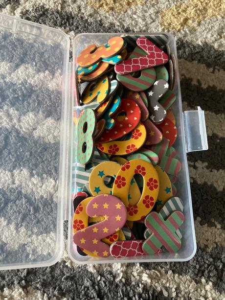 Farebné magnetky čísla 80ks, 