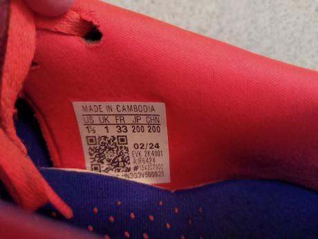 Kopačky zn. predator, veľ. 33, 33