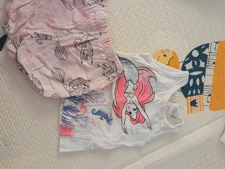 Dievčenské komplety, 56