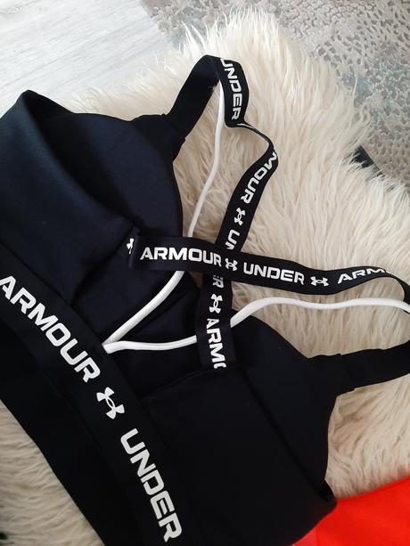 Sportova podprsenka/top, under armour,xl