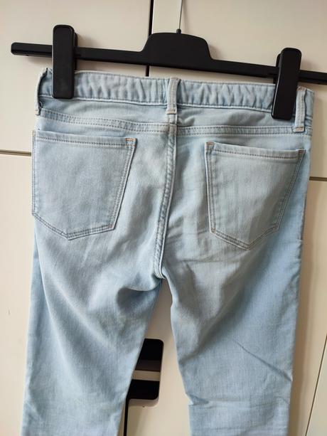 Rifle gap na chudé dievča, gap,152