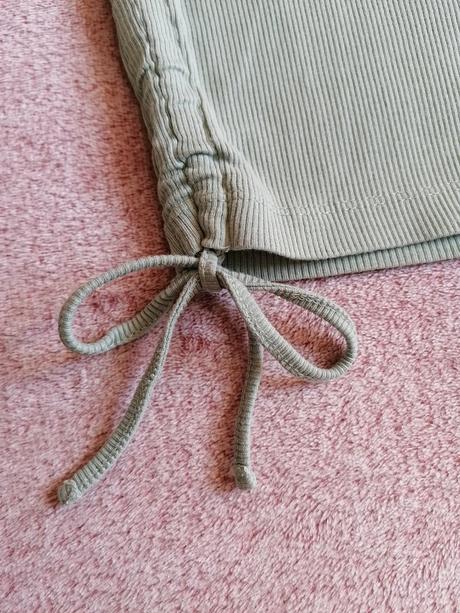 Crop top so šnúrkami na bokoch, house,xs