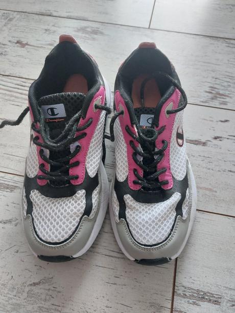 Tenisky, champion,37