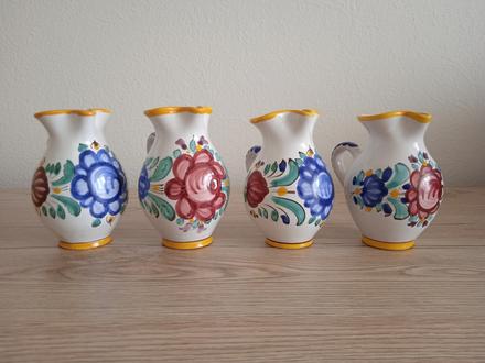 Modranská keramika - džbánky,