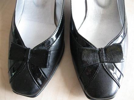 Čierne lodičky s mašličkou, 36