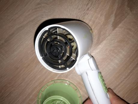 Malý cestovný fén,