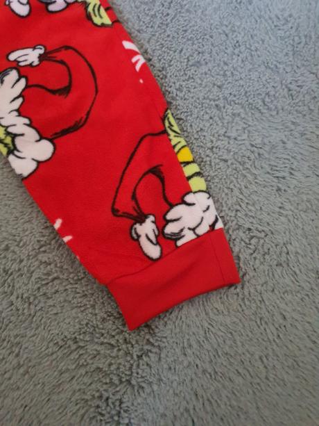 Grinch pyzamo 134-140, 134