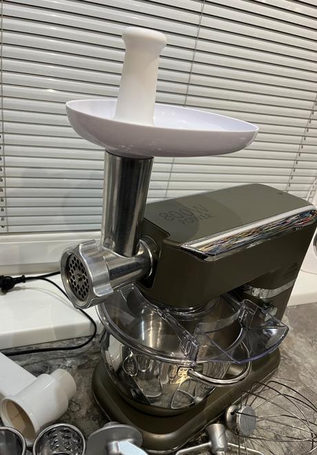 Kuchynský robot eta gratussino bravo ii 0023 90070, eta