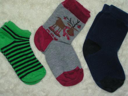 1 x ponožky (modré a zelené už nie sú), 25