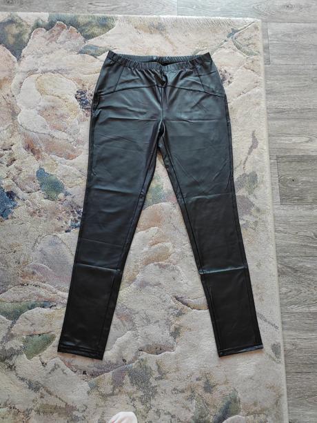 Koženkové legíny, l