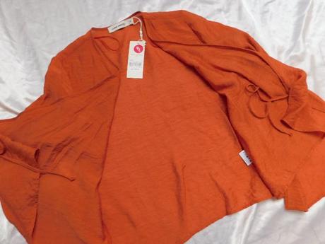 Kvalitna trendy zavinovacia bluzka, 40