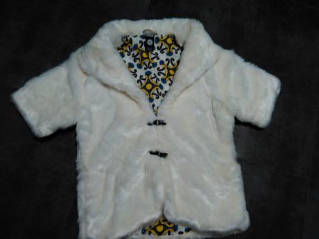 Biely kožuch -vesta, gate,s