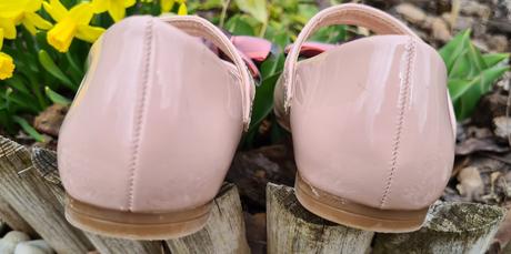 Ružové lakové balerínky, 28