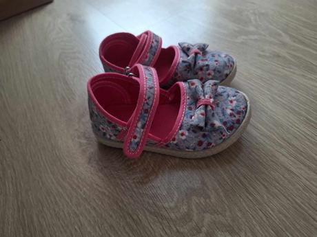 Sandálky papučky, 22