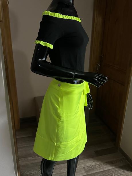 Súprava croptop a sukňa neónovej farby zn. magenta, m