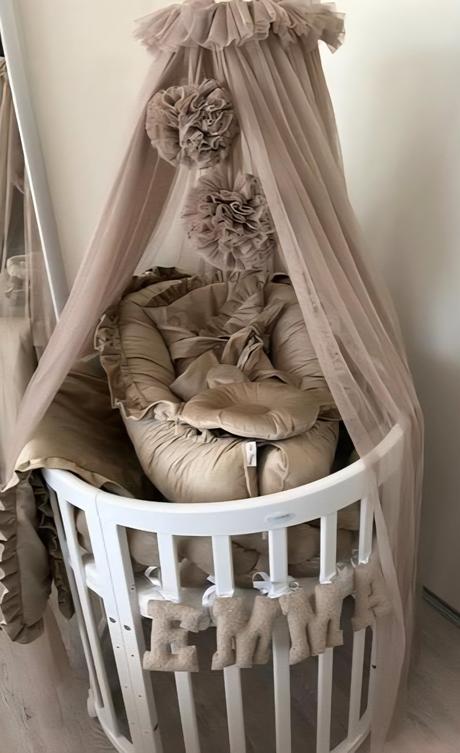 Laura - meno do detskej izbičky, 