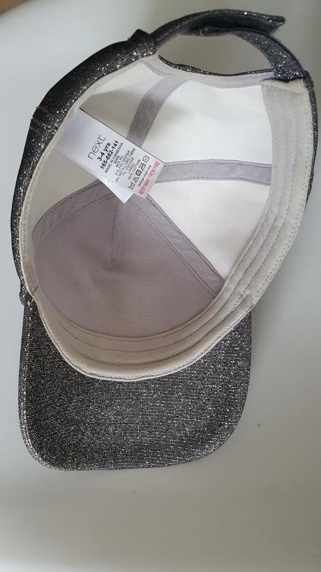 Trblietavá šiltovka, next,98