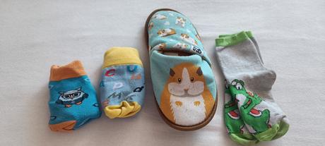 Papuče a ponožky, veľ.32-33, 32