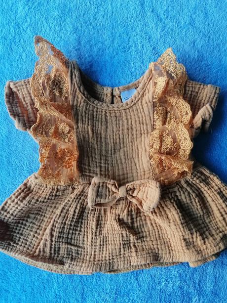 Muselinovy klobúčik, 80