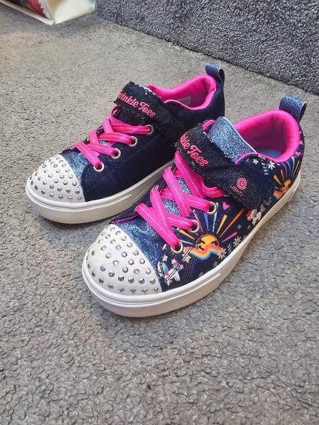 Skechers, skechers,33