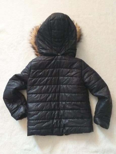 Bunda s kapucňou, 116