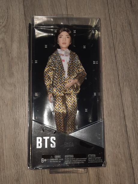 Barbie ken suga skupina bts,