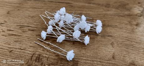 Sponka zapichovacia - kvietok biely, 