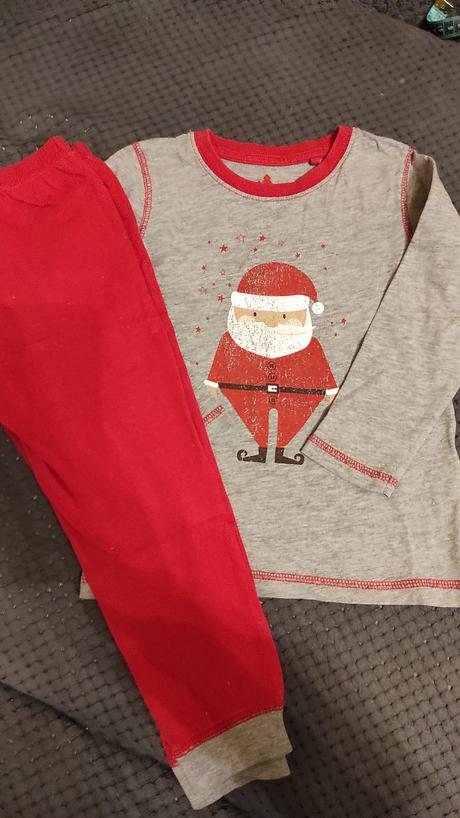 Vianočné pyžamo 98/104, lupilu,98