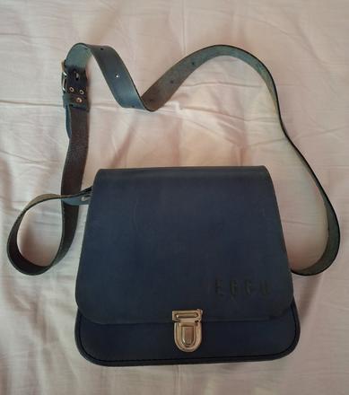 Kožená kabelka eggo,