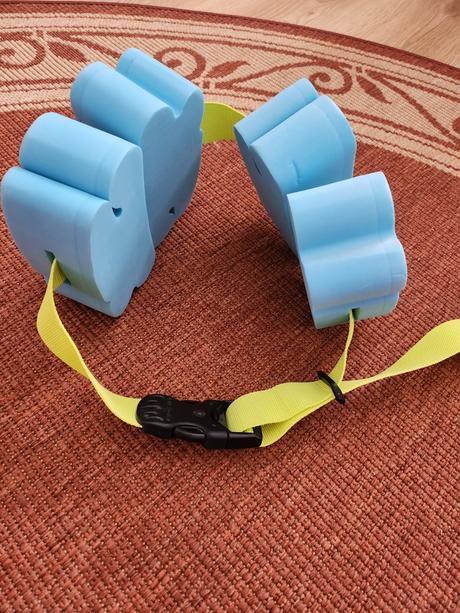 Pomôcka na plavanie,