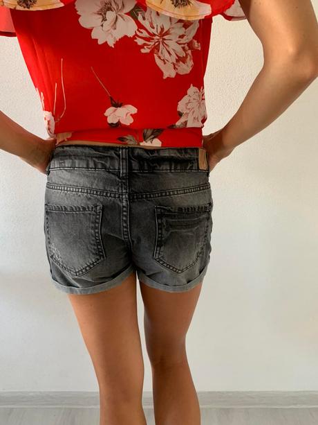 Šedé riflové šortky zn. cropp, xs