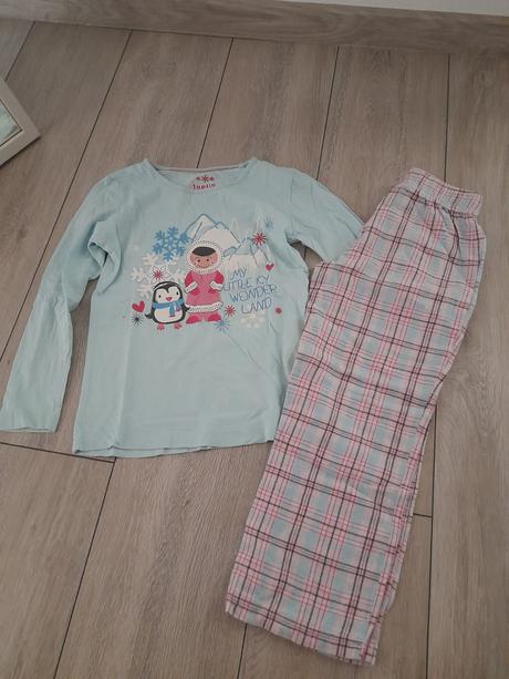 Pyžamo, lupilu,110