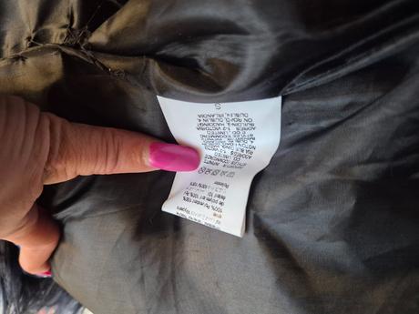 Krásna tepla vetrovka, s