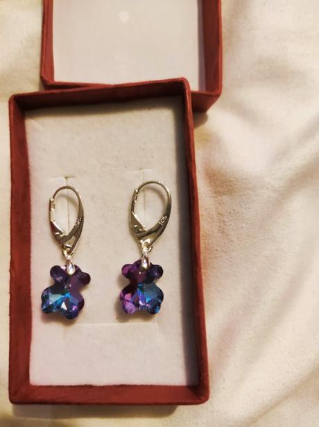 Medvediky naušnice, 