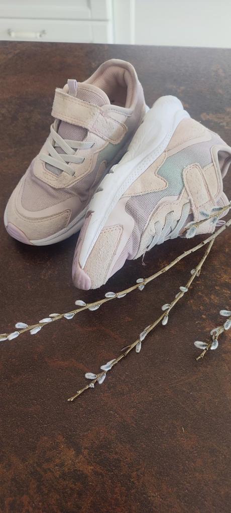 Dievčenské tenisky, 29