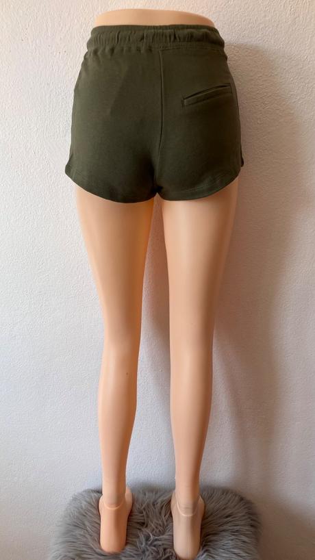 Khaki šortky bershka (24), bershka,xs