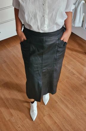 Kožená sukňa, l