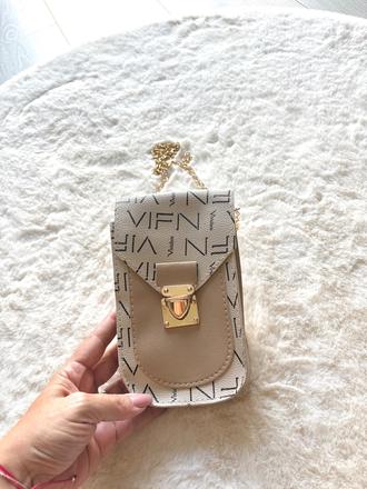 Kabelka na telefón,