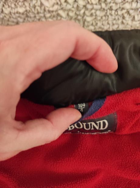 Predám teplú prešívanú chlapč. vestu veľk.104, 104