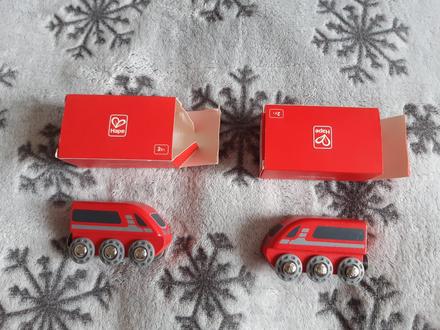 Dreveny vlacik hape,