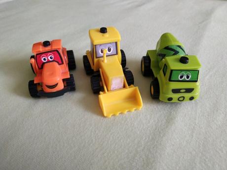 Traktor, nakladac, domiesavac, 