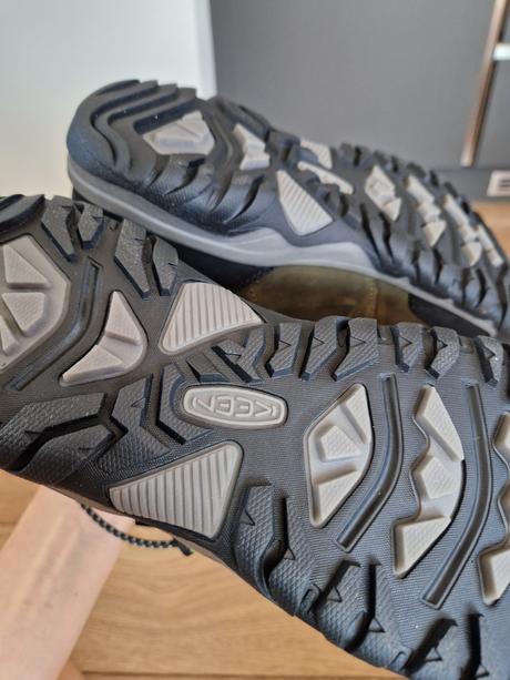 26sch_keen ridge flex, keen,38
