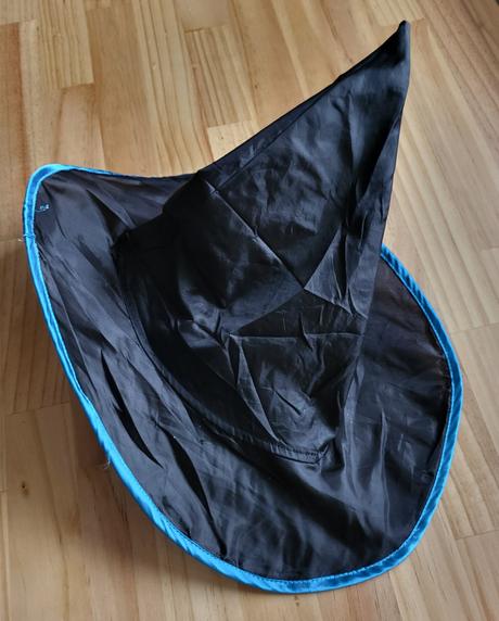 Klobúk na 7-8 rokov, 